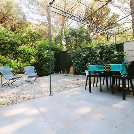 Gasspon - Golfe De St-tropez - Mazet Dans Domaine Prive Avec Piscine Et Tennis Dom wakacyjny Cogolin